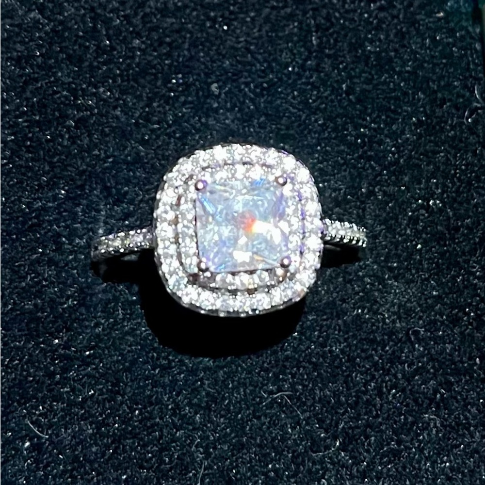 Beautiful cubic zirconia double halo ring